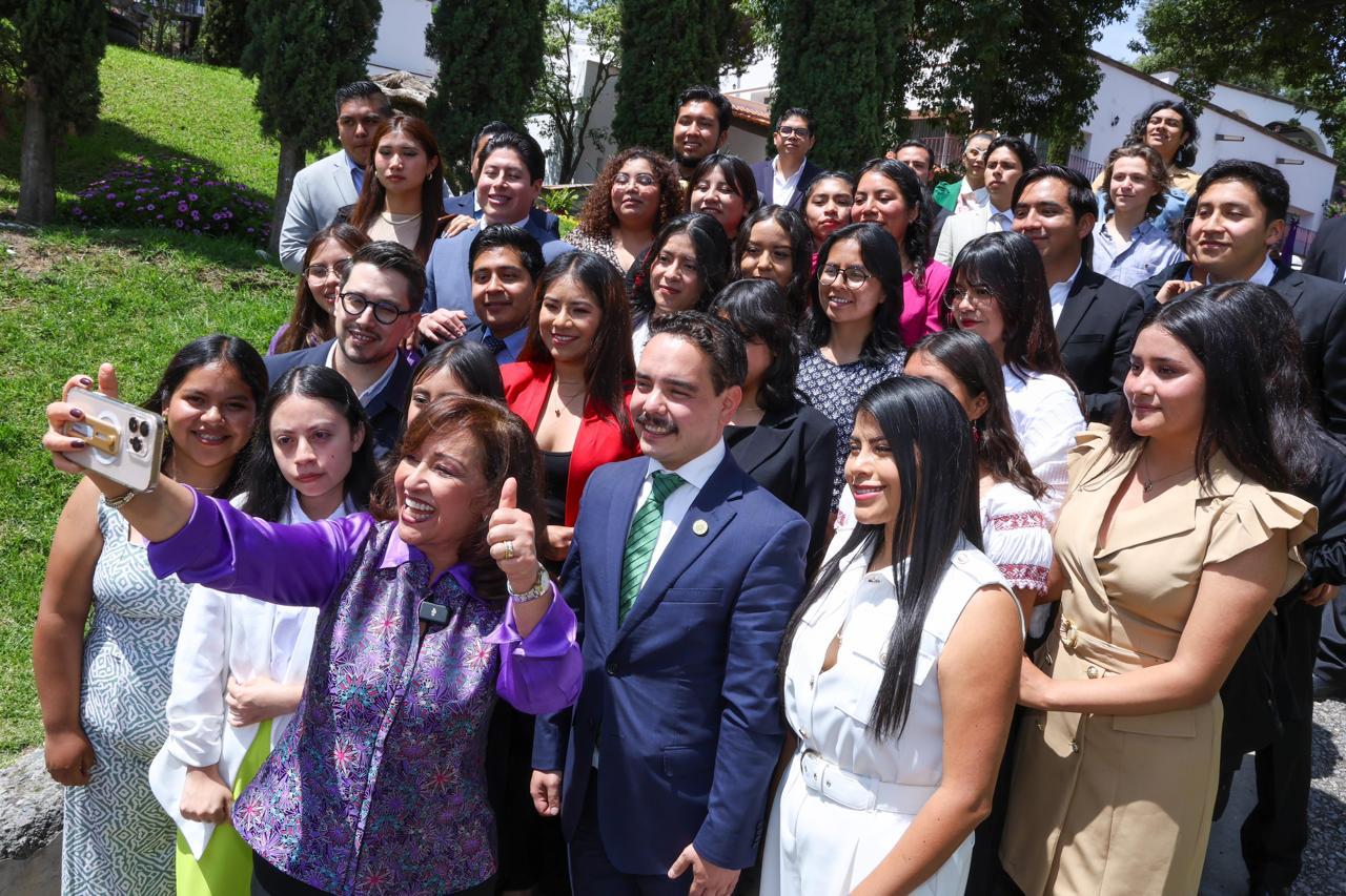 Gobernadora reconoce el talento y determinación de la juventud tlaxcalteca
